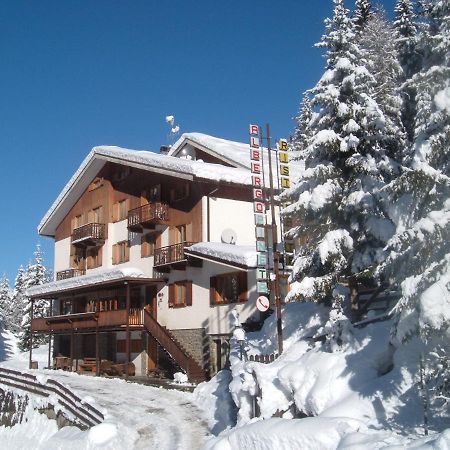 Albergo Pineta Gerola Alta Buitenkant foto