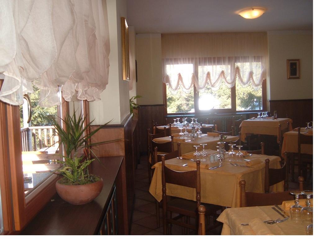 Albergo Pineta Gerola Alta Buitenkant foto