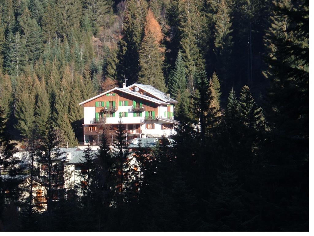 Albergo Pineta Gerola Alta Buitenkant foto