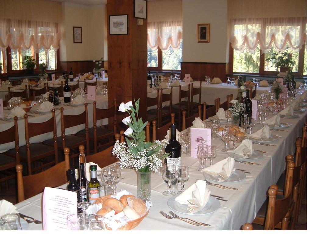 Albergo Pineta Gerola Alta Buitenkant foto